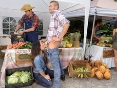 Grote kont, Grote mammen, Bruinharig, Hondjeshouding, Harig, Moeder die ik wil neuken, Buiten, Vrouw