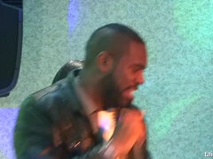 Tussi, Verrückt, Tanzen, Betrunken, Party, Öffentlich, Titten, Nass