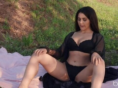 Picnic with Valentina