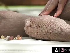21 naturals - foot wank heaven - deep hardcore blessing - amaris can't get enough