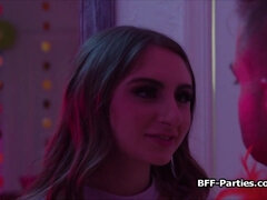 Любители, Минет, Брюнетки, Член, Вчетвером, Секс без цензуры, Межрасовый секс, Вечеринка