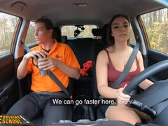 18 jahre, Grosse titten, Braunhaarige, Auto, Spermaladung, Spassig, Hd, Öffentlich