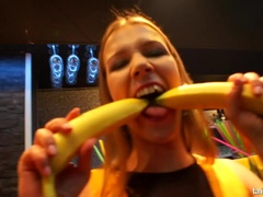 Aangekleed, Dansen, Pop, Interraciaal, Naakt, Orgie, Kut duiken, Swinger