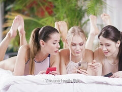 Stellung 69, Blondine, Fingern, Gruppe, Lesbisch, Lecken, Orgie, Rasiert