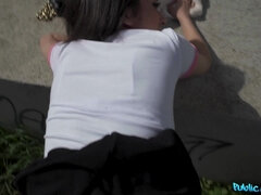 Sucer une bite, Britannique, Gorge profonde, Hard, Argent, Réalité, Tatouage, Nénés