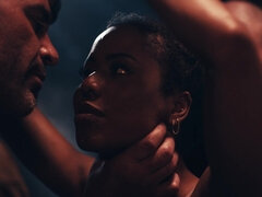 Fesselspiele, Braunhaarige, Schwanz, Schwarz, Aufs gesicht abspritzen, Würgen, Lecken, Muschi