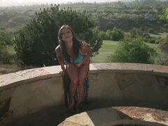 Morena, Engañando, Corridas, Sexo duro, Interracial, Madres para coger, Al aire libre, Piscina