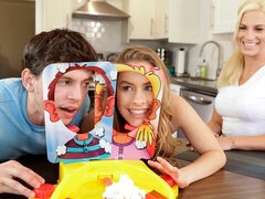 Grote lul, Pijpbeurt, Hondjeshouding, Natuurlijke tieten, Zusters, Mager, Tiener, Tieten likken