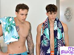 Tussi, Grosser schwanz, Bikini, Blasen, Braunhaarige, Gruppe, Milf, Orgie