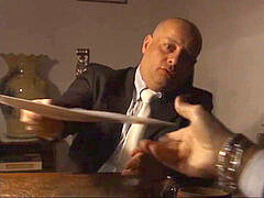 Angestellte fickt den Chef - hot lady romps the Boss