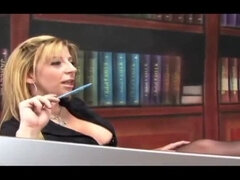 Culo grande, Mamada, Universidad, Hembra, Interracial, Oficina, Secretaria, Medias largas