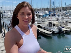 Grosse titten, Blasen, Braunhaarige, Aufs gesicht abspritzen, Hd, Riesig, Ablutschen, Titten