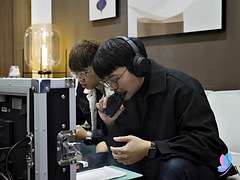 Assistant Ranako replaces a porn actress at the porn movie set