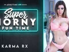 Gode, Doigter, Branlette thaïlandaise, Masturbation, Mère que j'aimerais baiser, Rasée, Tatouage, Webcam