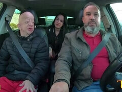 Grosser arsch, Grosser schwanz, Grosse titten, Vollbusig, Auto, Latina, Realität, Tätowierung