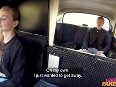 Amateur, Rubia, Mamada, Coche, Checa, Lamidas, Medias largas, Tetas