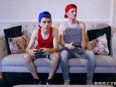 Grosse titten, Blondine, Britisch, Vollbusig, Kleid, Milf, Mutti, Sohn