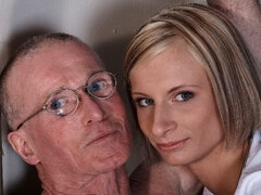 Rubia, Mamada, Linda, Estilo perrito, Madres para coger, Enfermera, Afeitado, Adolescente