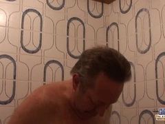 Blasen, Fingern, Küssen, Lecken, Natürlichen titten, Sauna, Jungendliche (18+)