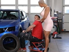 Plantureuse, Voiture, Dingue, Tchèque, Hd, Talons, Léchez, Mère que j'aimerais baiser