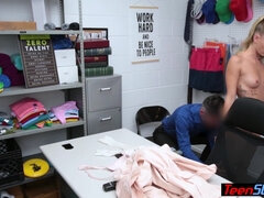 18 jahre, Blondine, Schwanz, Hundestellung, Dürr, Jungendliche (18+), Titten, Uniform