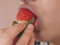 Anna Thorn - Berry Crush