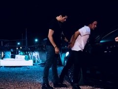 Анальный секс, Большие сиськи, Блондинки, Колледж, Двойное проникновение, Полиция, На публике, Втроем