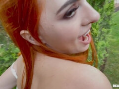Pijpbeurt, Rondborstig, Sperma shot, Lul, Handbeurt, Roodharige vrouw, Kort haar, Tiener