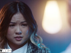 In den arsch, Asiatisch, Blasen, Braunhaarige, Aufs gesicht abspritzen, Lecken, Lingerie, Zierlich