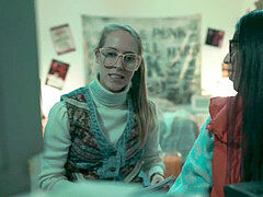 Morena, Penetracion con dedos, Lesbiana, Maduro, Madres para coger, Orgasmo, Adolescente, Trio