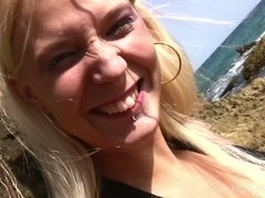 Enthousiasteling, Anaal, Kont, Strand, Blond, Kut duiken, Geschoren, Tieten likken