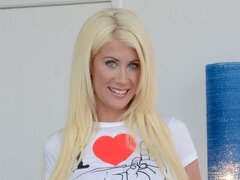 Анальный секс, Блондинки, Минет, Брюнетки, Сперма на лице, Две девушки, Ласковые ручки, Милф