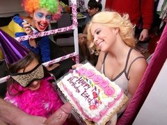 Blasen, Hochschule, Gruppe, Orgie, Party, Muschi, Schulmädchen, Student