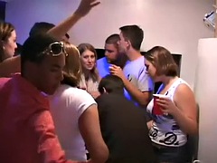 ブロンド, 大学生, フェティッシュ, グループ, なめる, パーティ, ヤリマン, ティーン