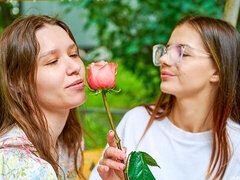 Жопа, Куколка, Лесбиянка, Лизание, Белье, Киски, Бритые, Сиськи