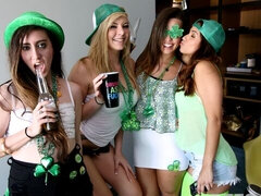 Schlafzimmer, Grosser arsch, Grosser schwanz, Hundestellung, Natürlichen titten, Orgie, Party, Titten