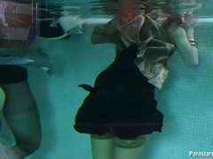 衣服着たままセックス, グループ, 自家製, レズビアン, 淫乱熟女, オージー, サテン, 濡れ