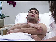 Diep in de keel, Arts, Verpleegster, Shemale, Strak