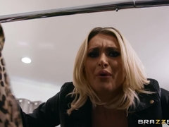 お尻, ブロンド, ブーツ, 足, 手コキする, レザー, オマンコ, タトゥー