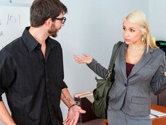 Grote kont, Grote mammen, Blond, Pijpbeurt, Hondjeshouding, Moeder die ik wil neuken, Kantoor, Tieten likken