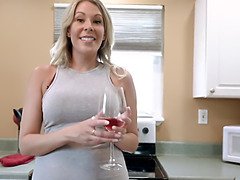 Blonde, Plantureuse, Hd, Mère que j'aimerais baiser, Maman, Pov, Chatte, Tabou