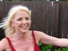 Klassisch, Kehlenfick, Schwanz, Oma, Gruppe, Lesbisch, Orgie, Titten