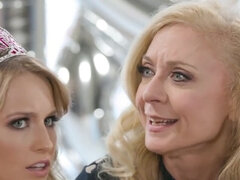 Rubia, Rostro sentado, Abuelita, Lamidas, Estrella porno, Coño, Adolescente, Trio