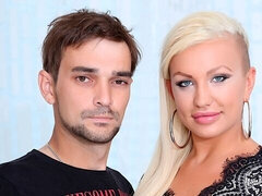 Grosser arsch, Blondine, Betrug, Gehörnter ehemann, Hundestellung, Hardcore, Milf, Titten