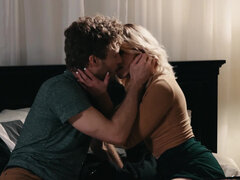 Nana, Brunette brune, Couple, Tir de sperme, Faciale, Époux mari, Embrassement, Seins naturels