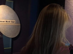 Strand, Bruinharig, Vingeren, Vriendin, Gezichtspunt, Openbaar, Geschoren, Roken