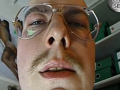 Blasen, Braunhaarige, Europäisch, Deutsch, Hardcore, Zwergin, Jungendliche (18+), Titten