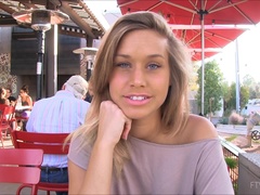 Masturbation, Orgasmus, Öffentlich, Solo, Unter dem rock