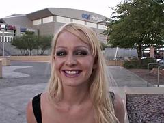 Luna Sterns Public Flash in Vegas