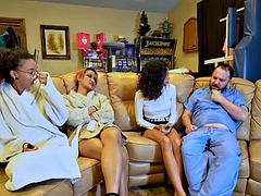 アジア人, デカパイ, 医者, 看護婦, ハメ撮り, ガリガリ, ストリップ, オッパイの